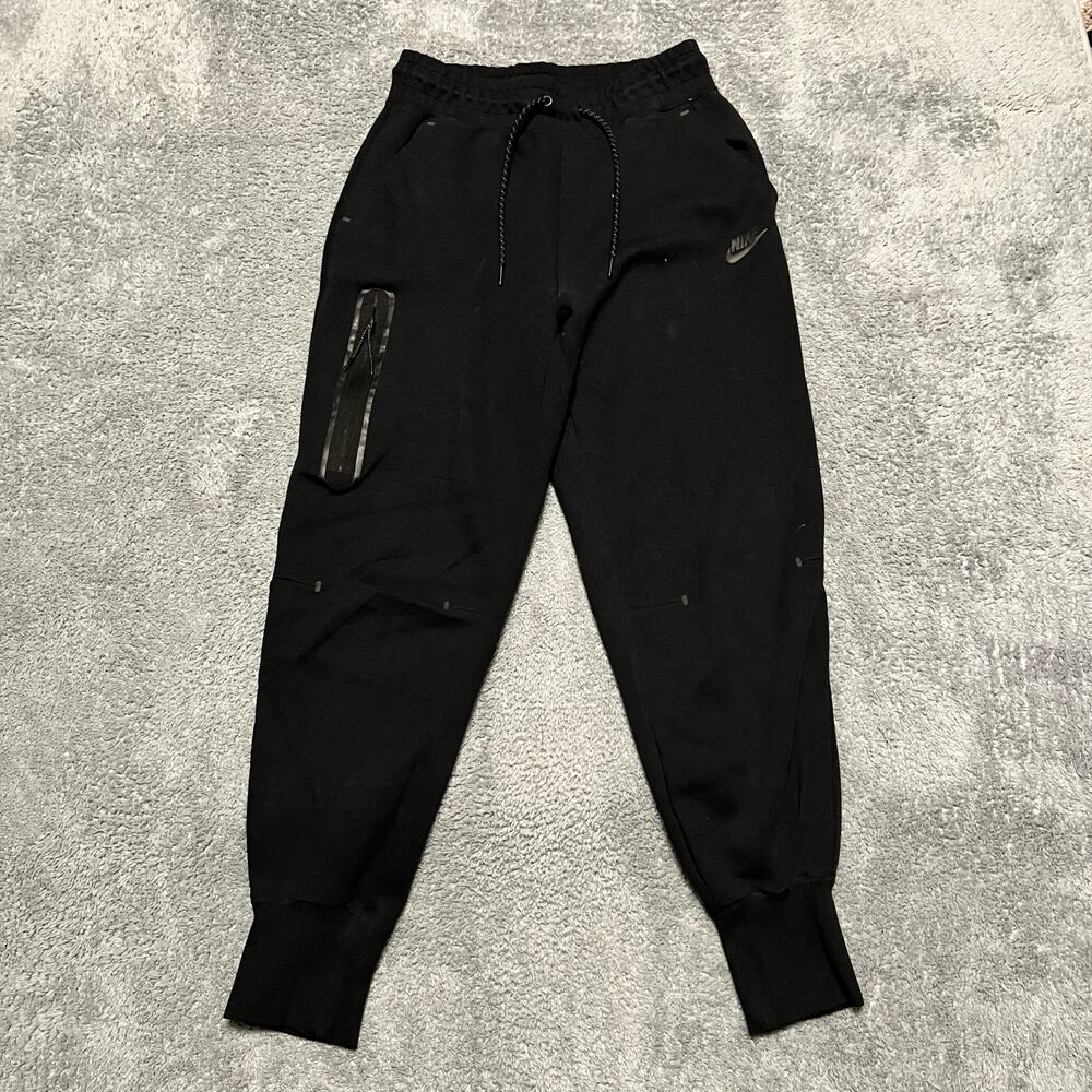 Nike Pants Womens Small Sportswear Tech Fleece Black Jogger Sweatpants CW 4292